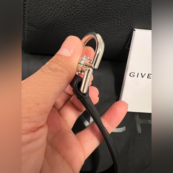 Givenchy Antigona Nano - Picture 7 of 14